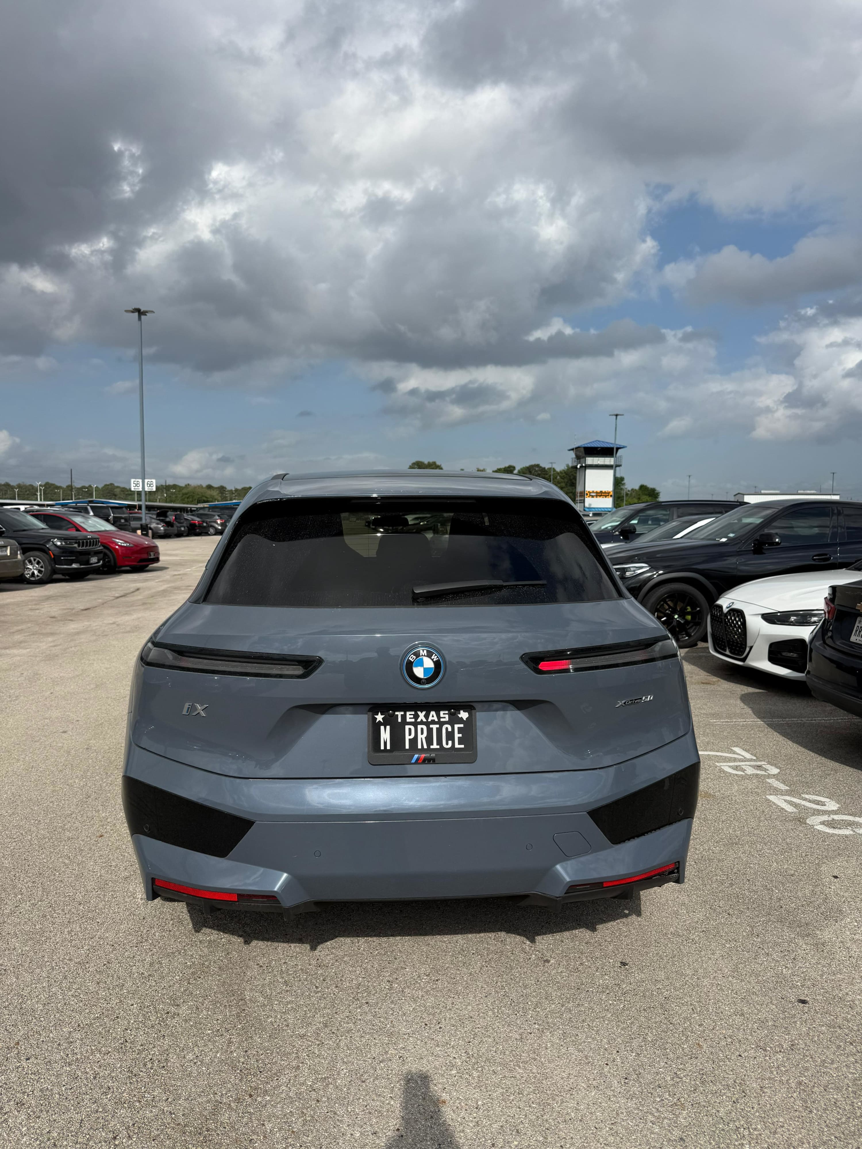 BMW iX