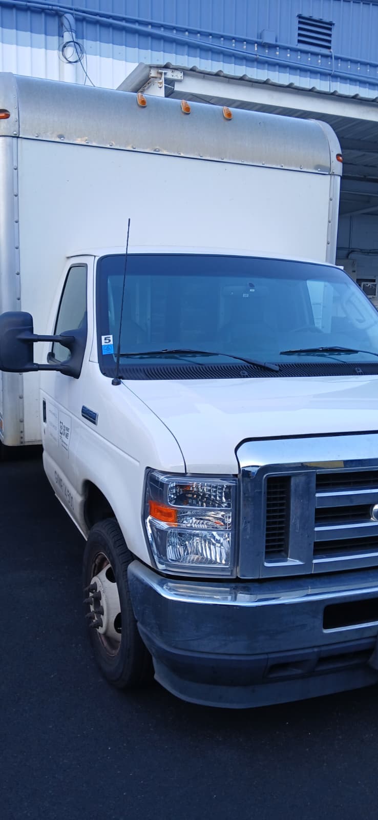 Ford 450 16ft Box Truck