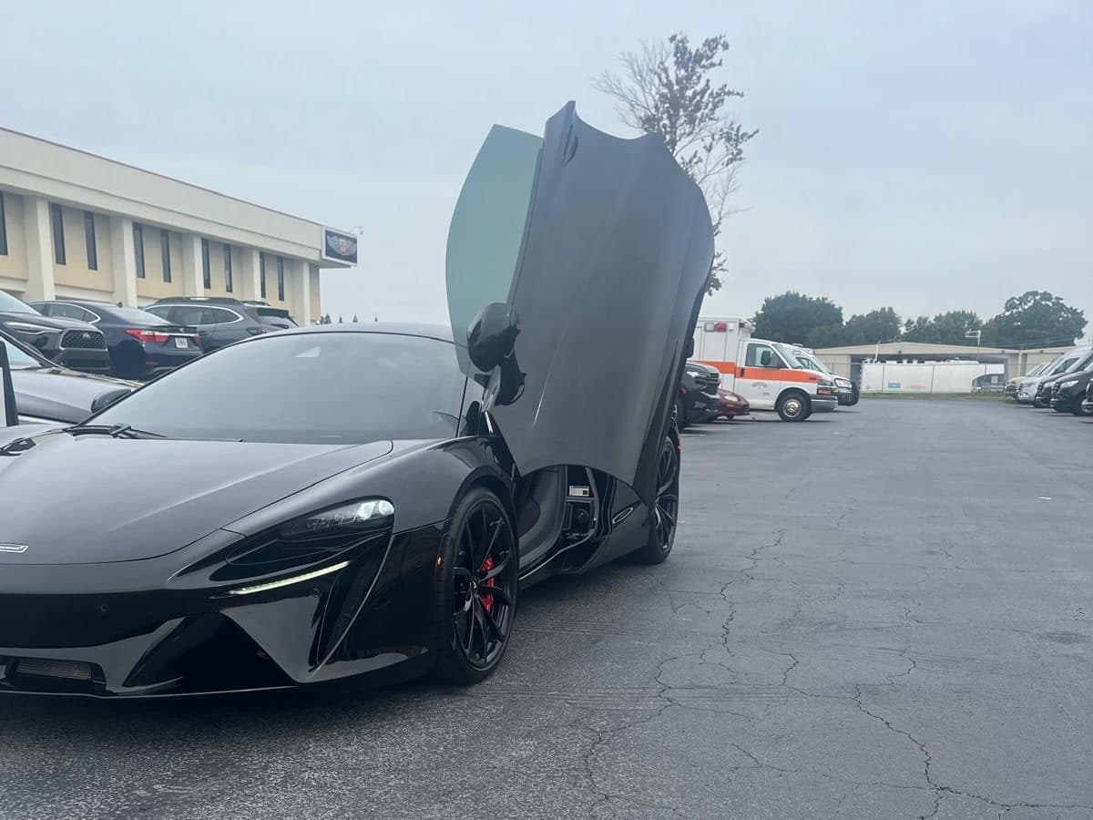 MCLAREN ARTURA